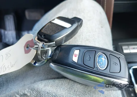 2017 Subaru Forester 2.0Xt Touring z USA, uszkodzony, nr VIN JF2SJGTC6HH409235